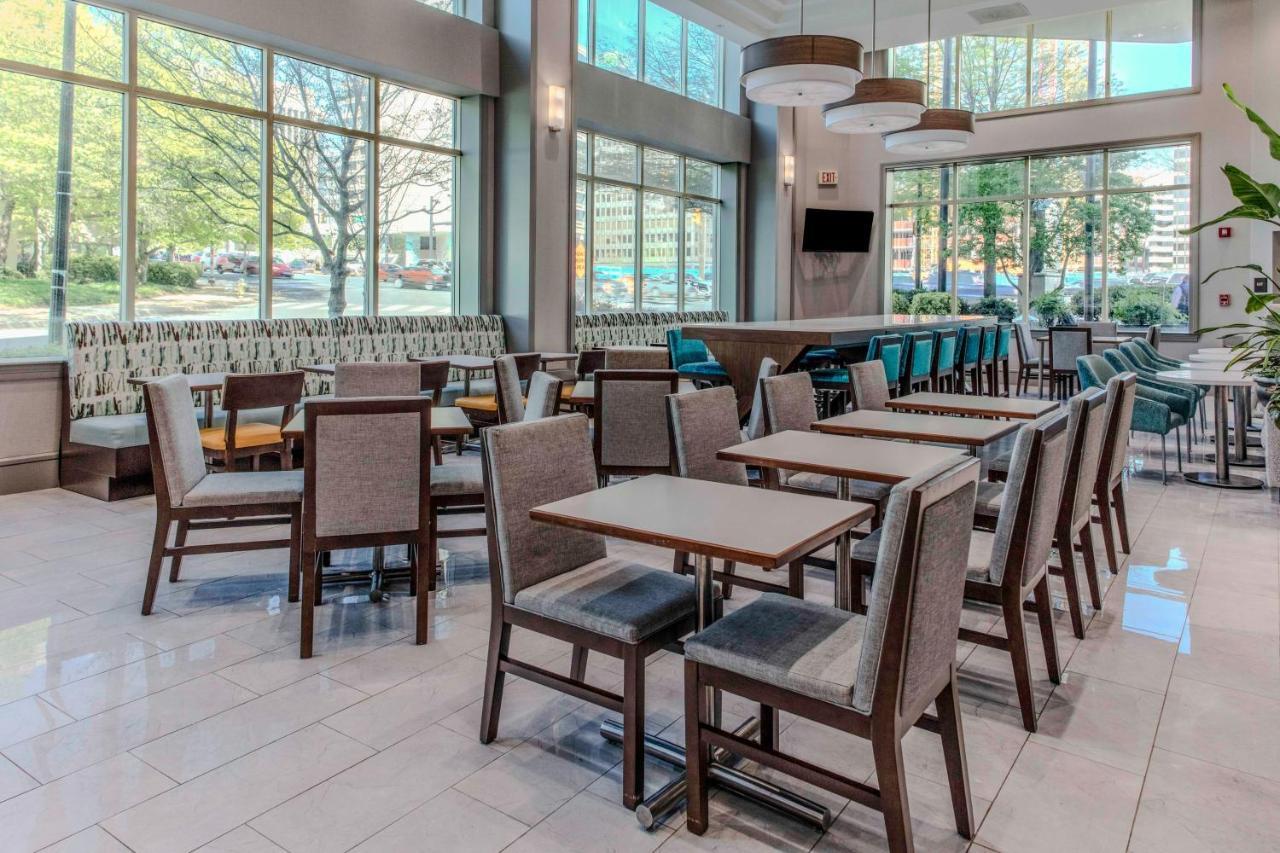 Hampton Inn & Suites Arlington Crystal City Dca Екстер'єр фото