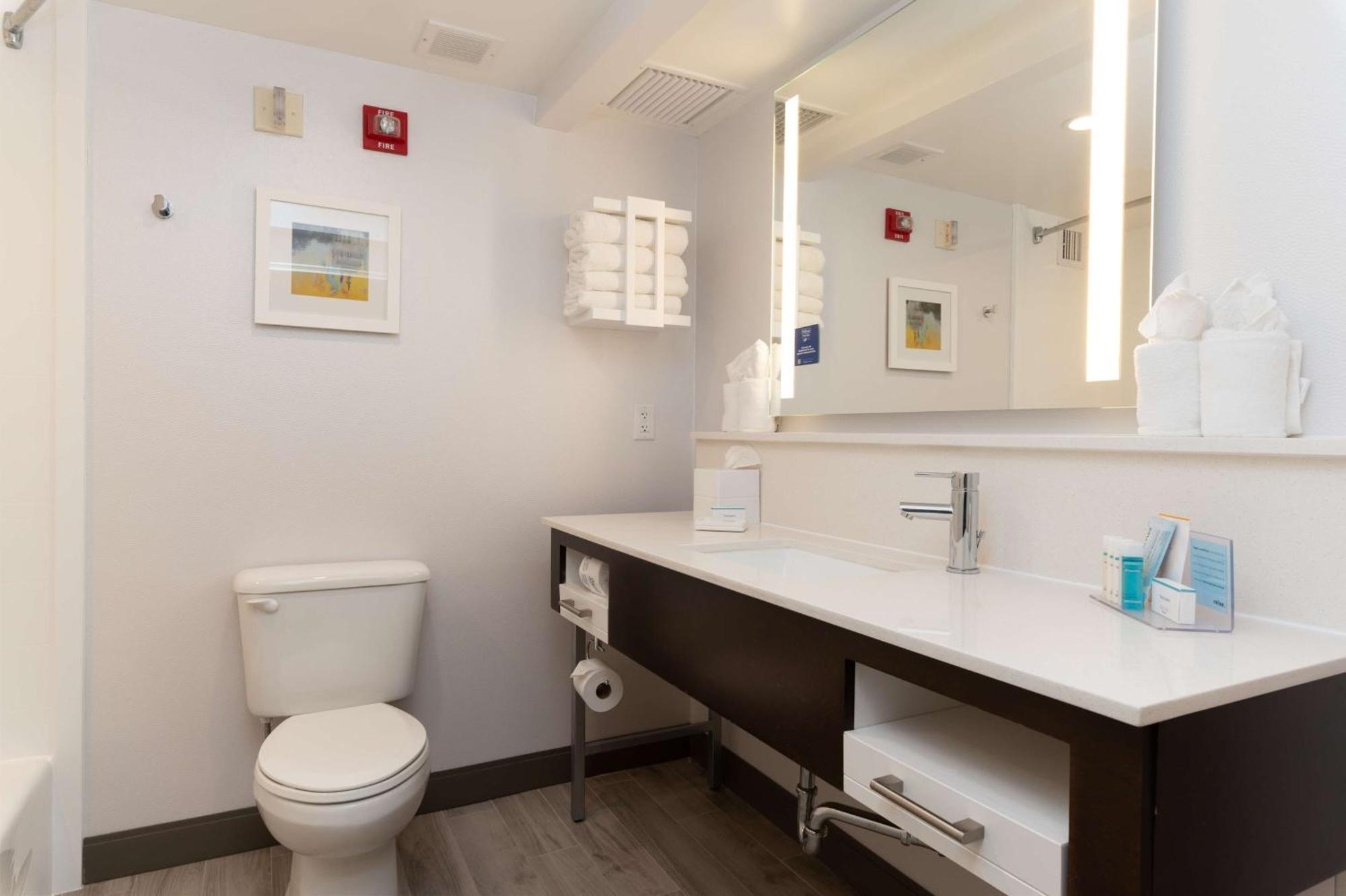 Hampton Inn & Suites Arlington Crystal City Dca Екстер'єр фото