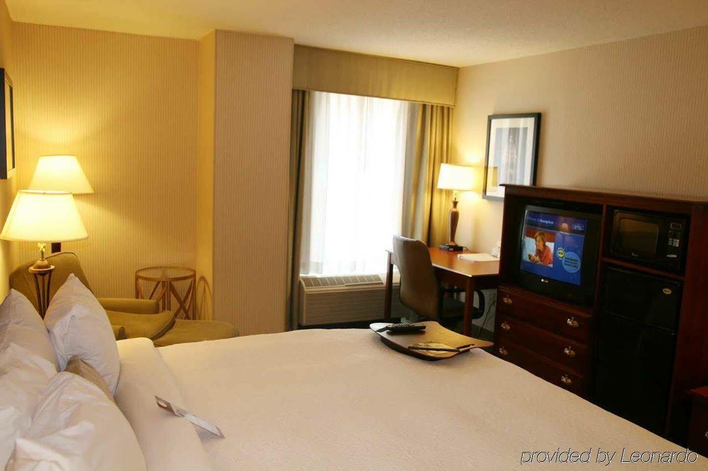 Hampton Inn & Suites Arlington Crystal City Dca Екстер'єр фото